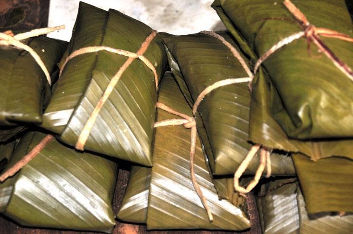 Tameles, spécialité culinaire du Costa Rica généralement consommé pendant les fêtes de fin d'année