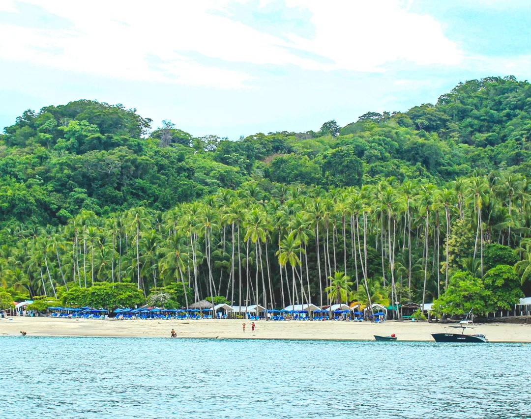 Playa Virgen située à Isla Tortuga, Golfe de Nicoya