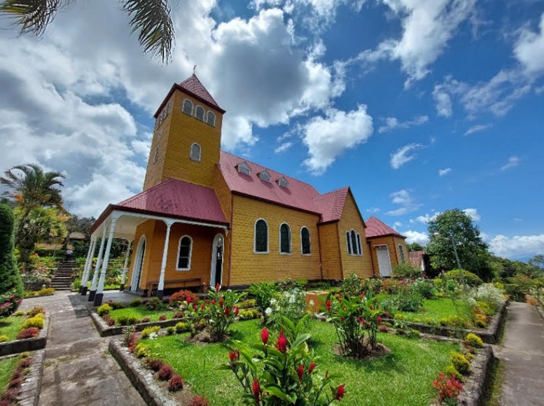 Turrialba, Aquiares, village