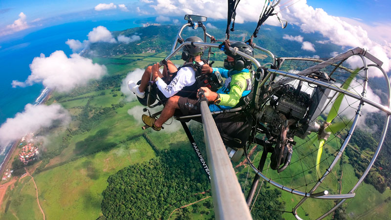 Paraplaneur au Costa Rica.