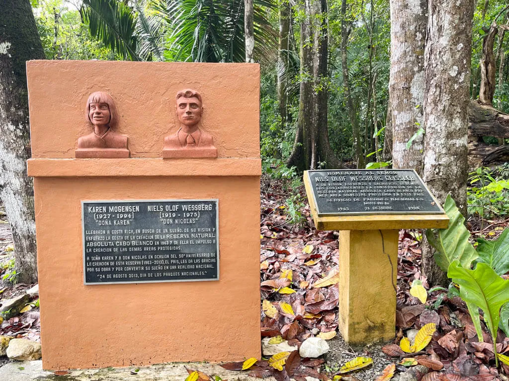 Karen Mogensen, Niels Olof Wessberg, Cabo Blanco, forêt tropicale, entrée, parc national, randonnée, faune, flore