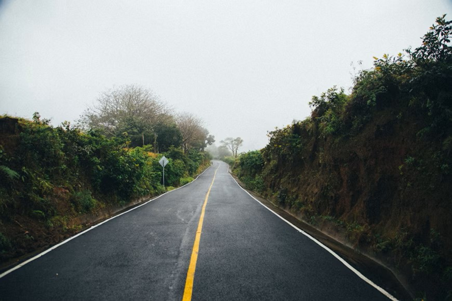 Route asphaltée en très bon état, Etat des routes en vallée centrale, Costa Rica